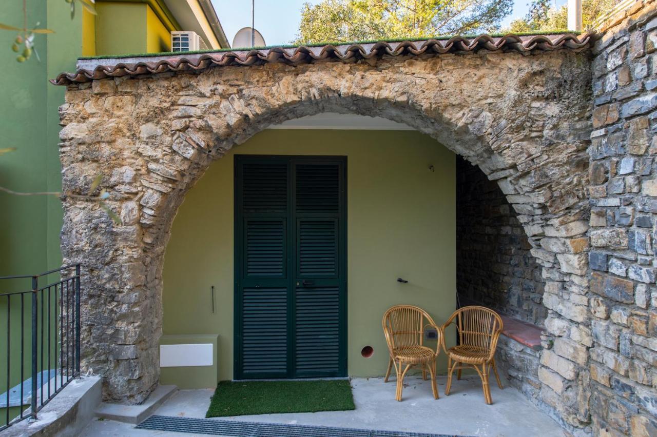 Appartamenti Arco Antico San Bartolomeo Al Mare Exterior foto
